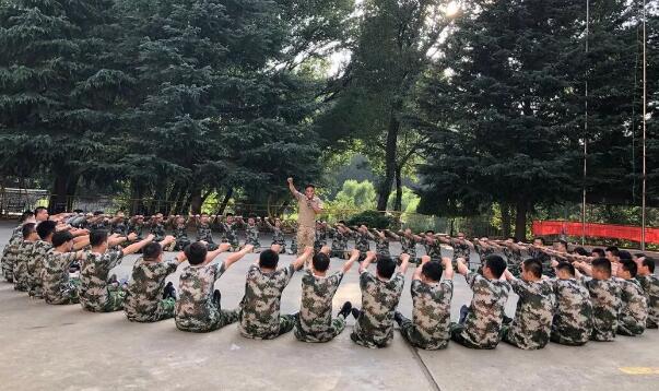 西馳電氣2019銷(xiāo)售中心年中會(huì)議暨團(tuán)隊(duì)拓展活動(dòng)圓滿結(jié)束(圖6)