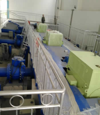 高壓固態(tài)軟起動裝置在泵站、掛扳機和化工行業(yè)的應用(圖1)